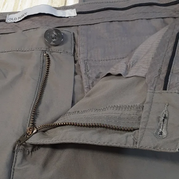 Old Navy On Classic Rise Gray Capris Pants Size 10 - Picture 9 of 16